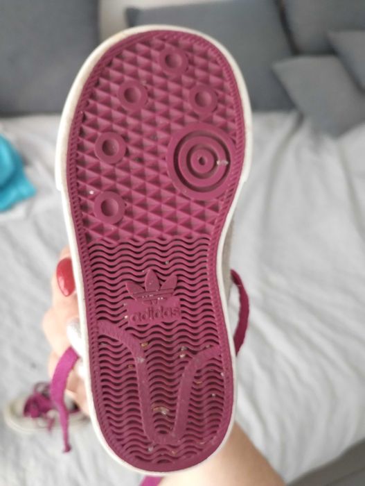 Adidasy dla dziewczynki rozmiar  24