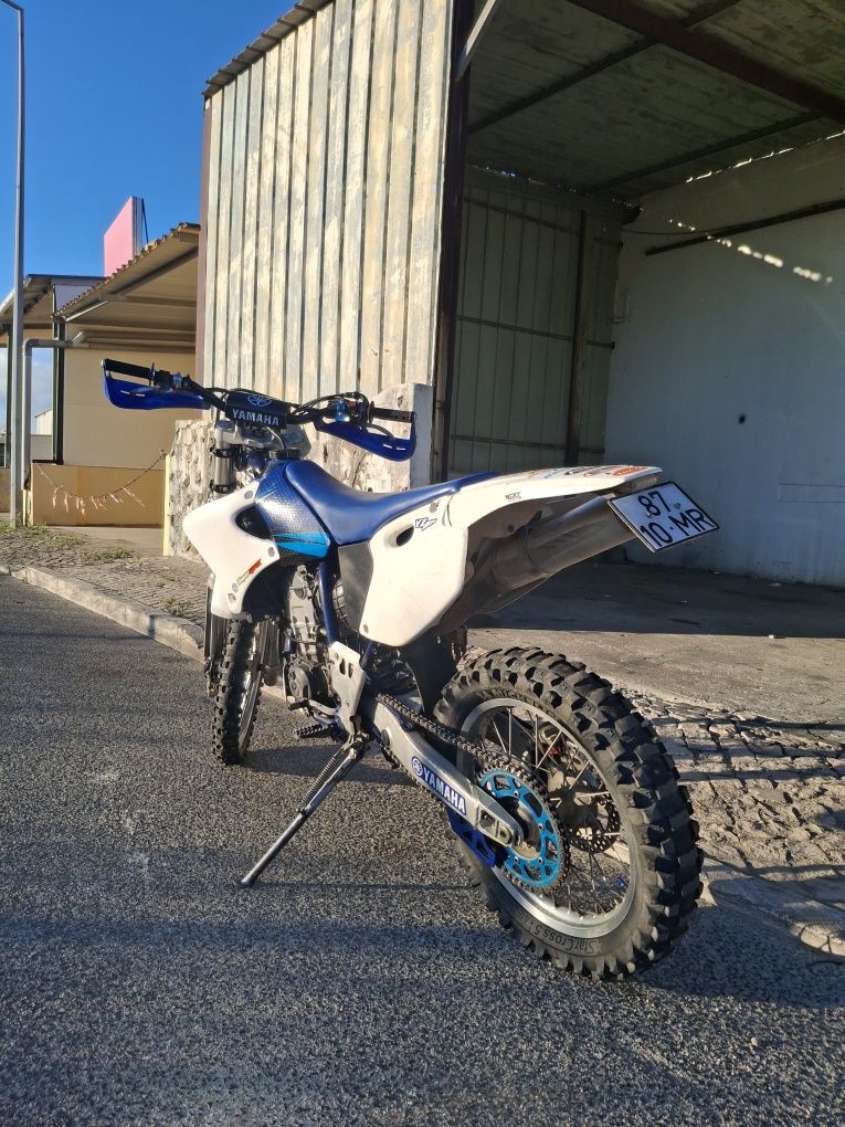 Yamaha yzf400 matriculada