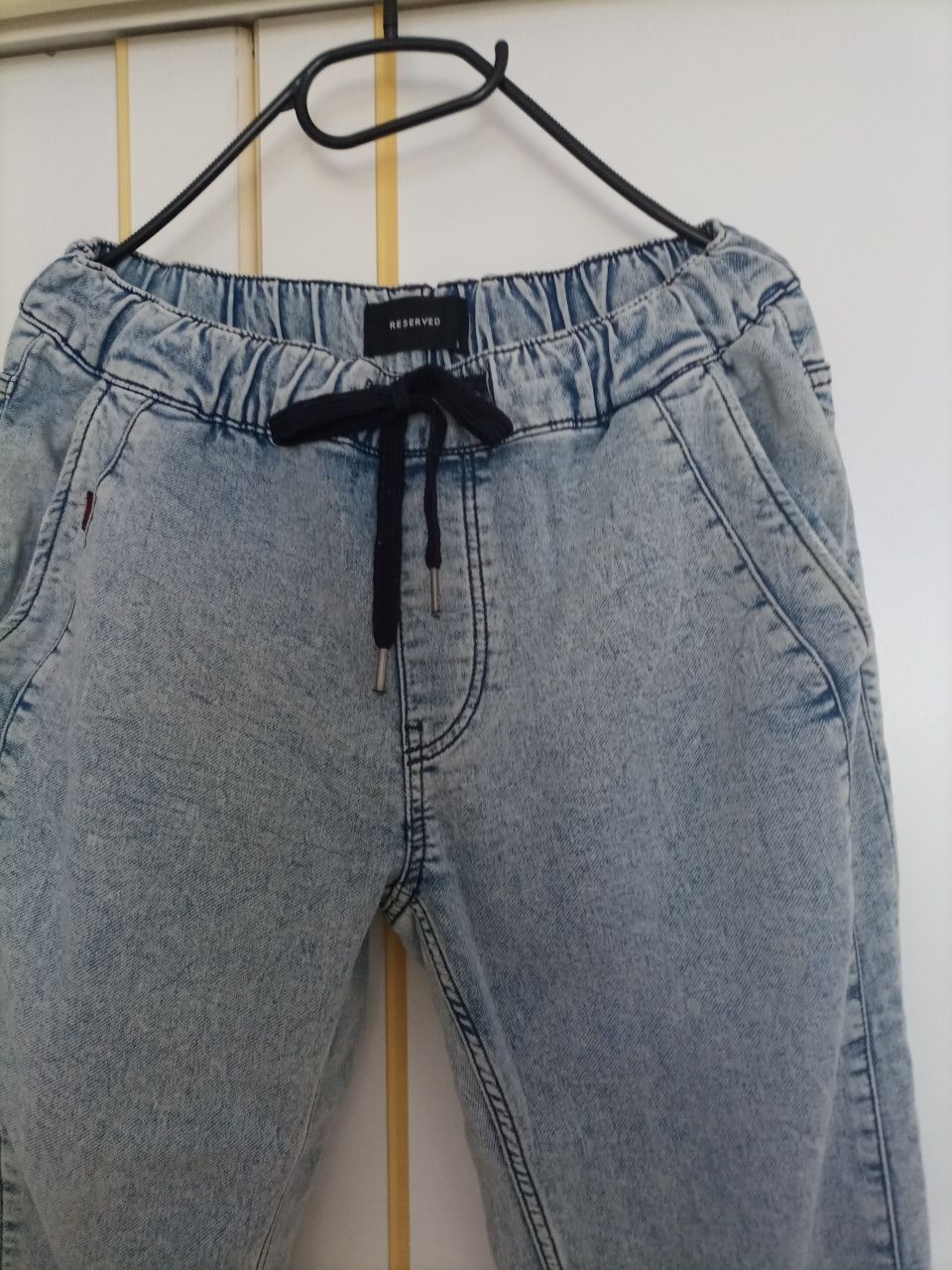 Spodnie joggery L