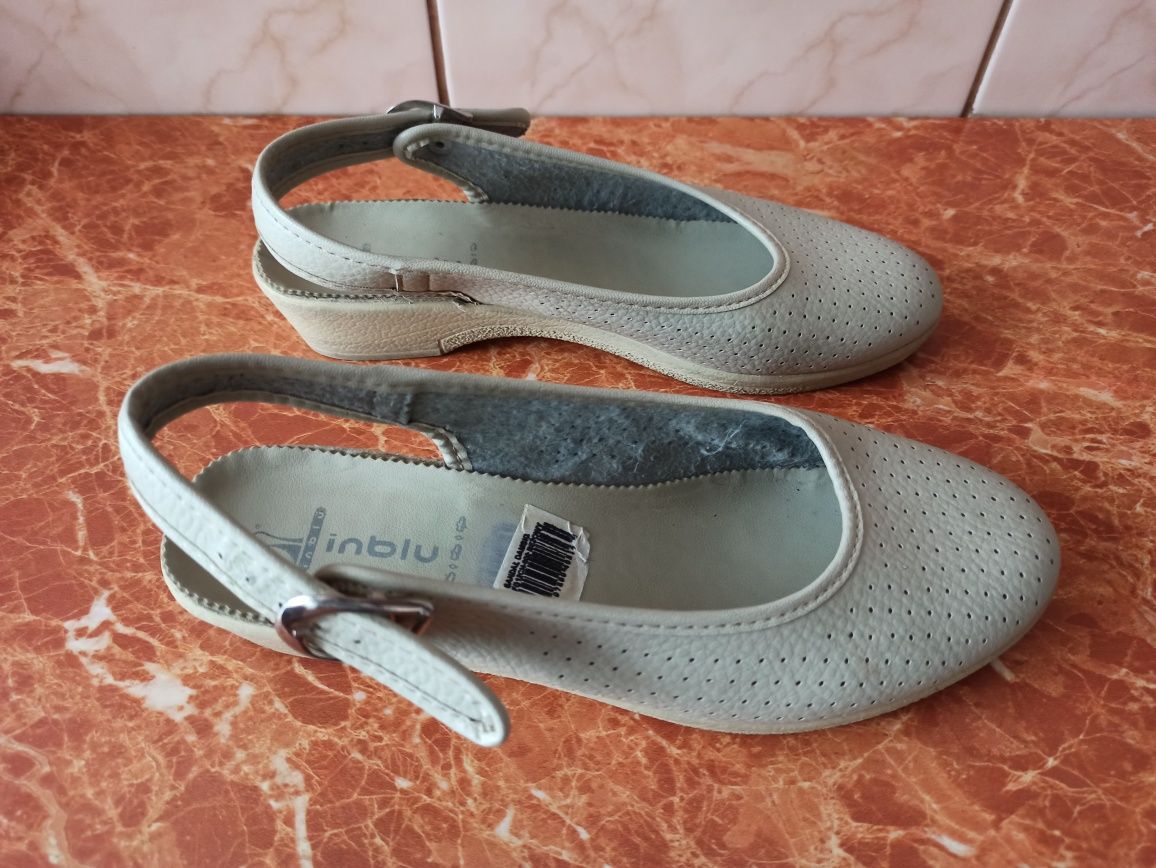 Buty damskie z odkrytą piętą