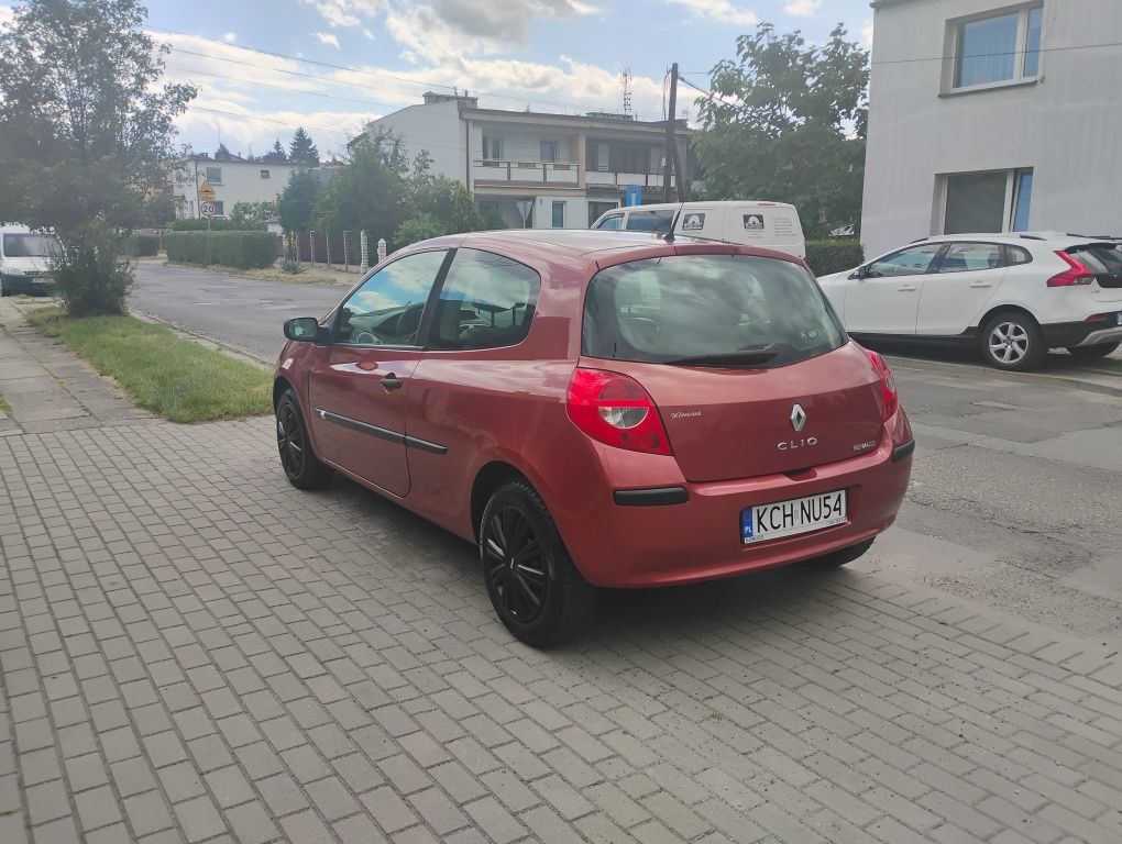 Renault Clio 3 1.6 16v 88 KM