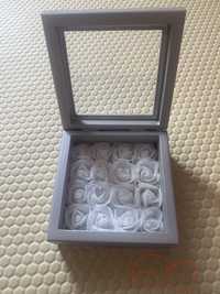 Pudełko na obrączki srebrne białe
