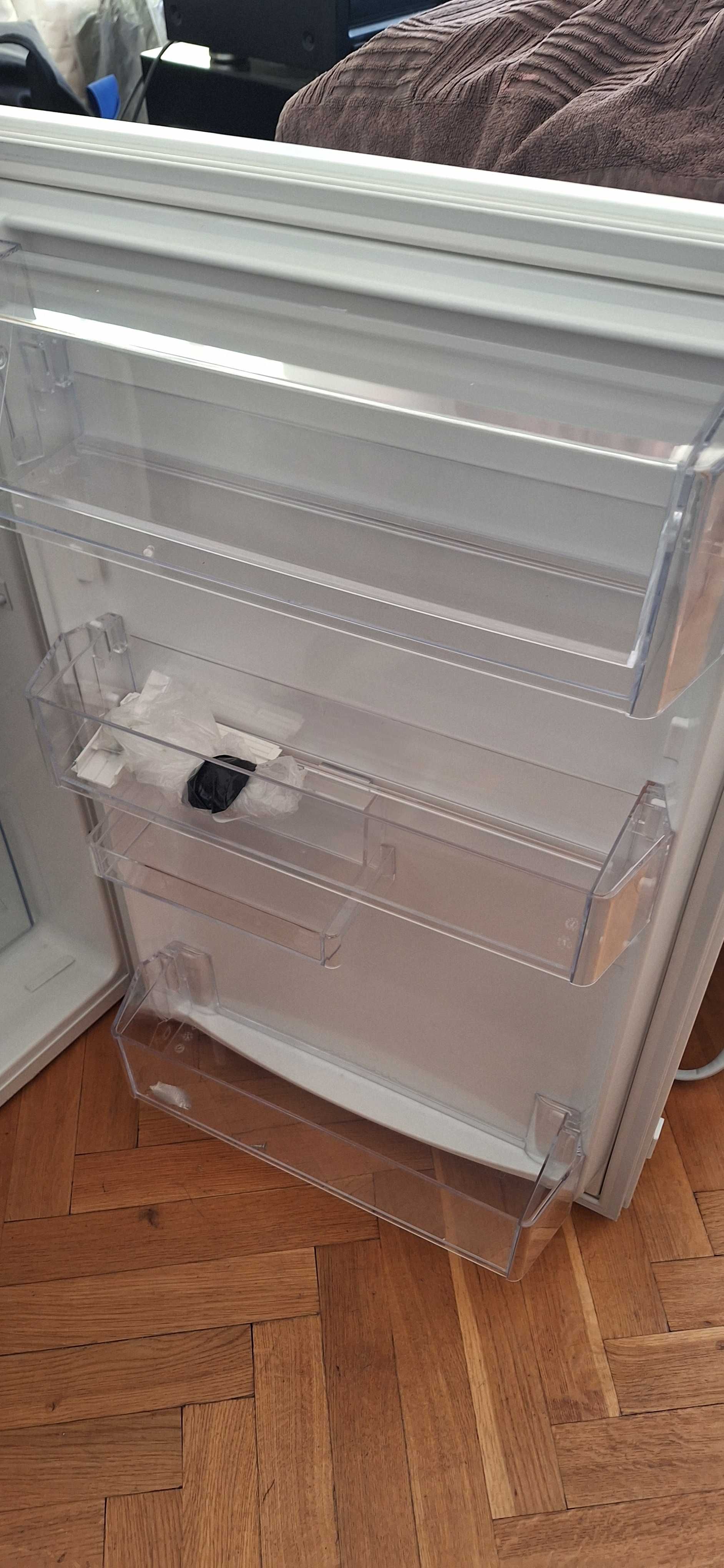 Lodówka nowa kupiona z ekspozycji Ikea