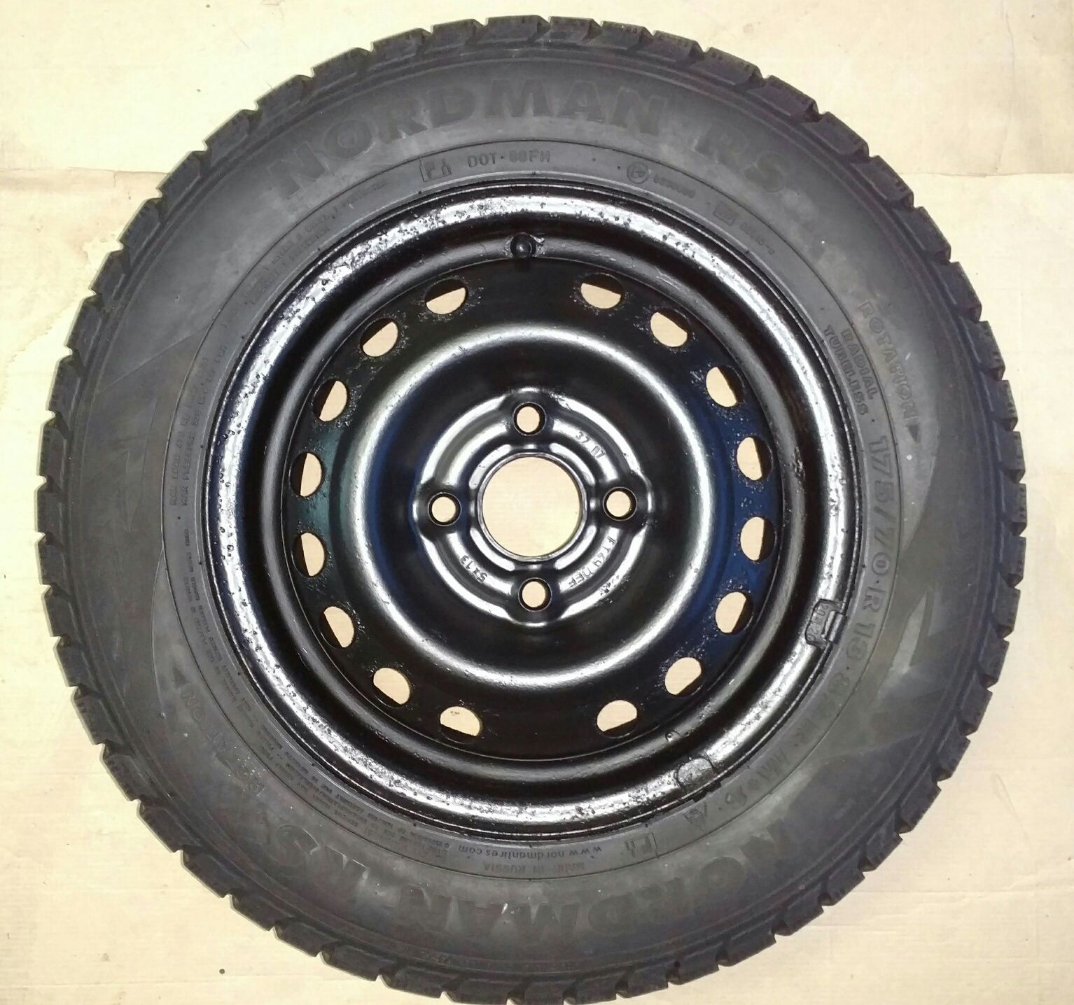 Шина резина колесо Nordman RS 175/70 R 13 зима и всесезонка.