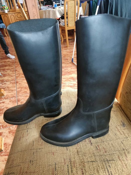 sprzedam buty do jazdy konnej
