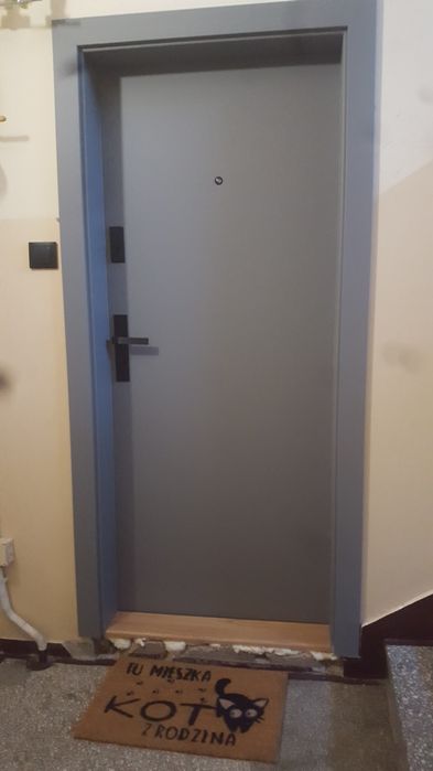 Drzwi  rolety zewnętrzne z montażem