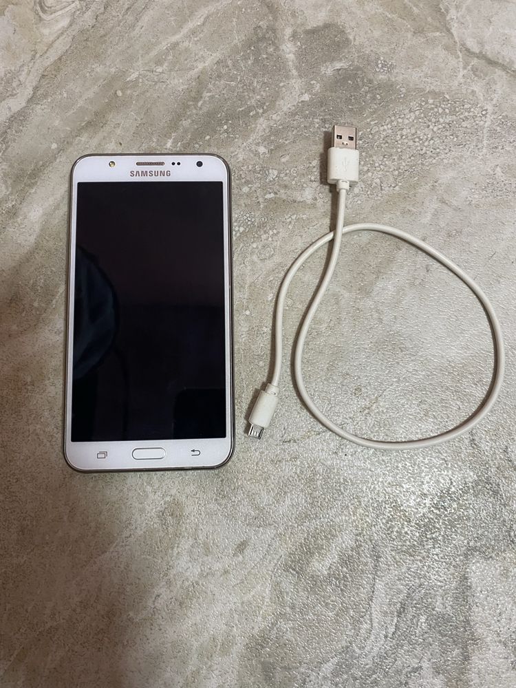 Телефон Samsung Galaxy j5, смартфон