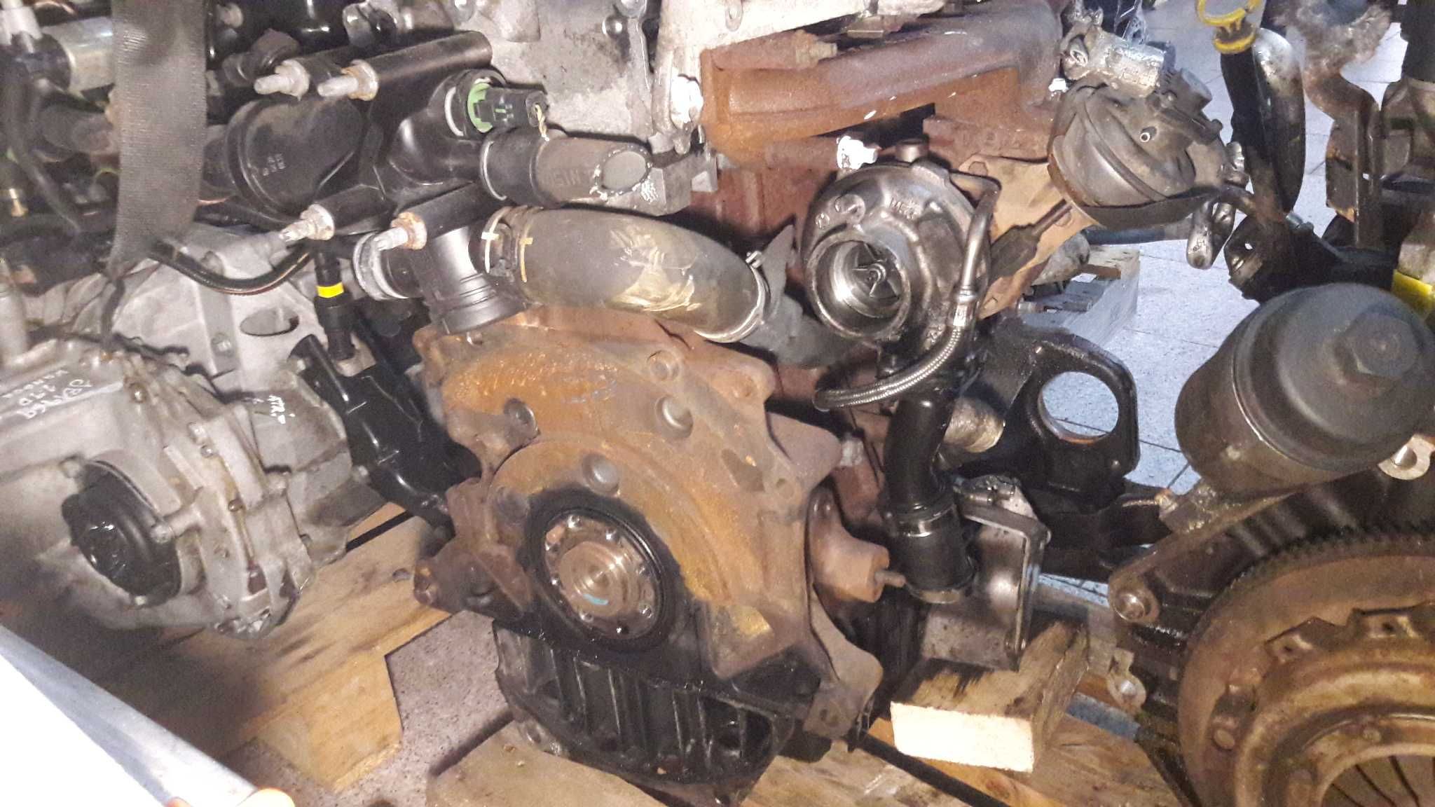 Motor completo p/ peças PSA Peugeot e Citroen 2.0HDI 136cv RHR