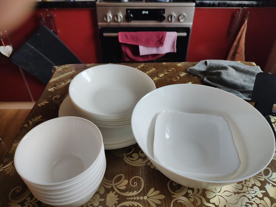 Набор посуды 21 предмет 600 грн.