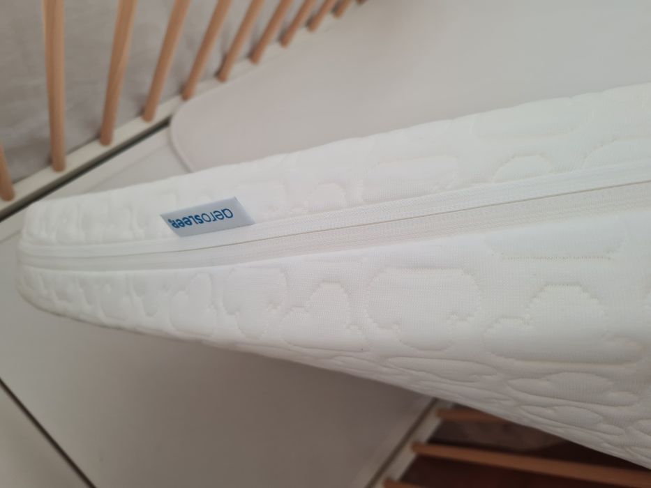 Berço Zippy 3 em 1 e colchão aerosleep