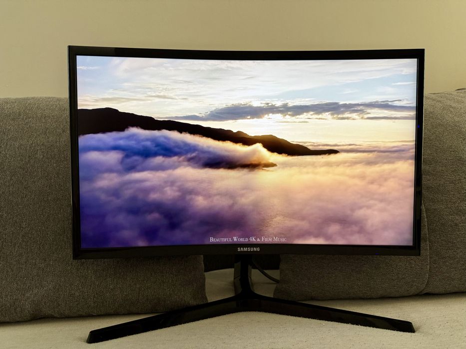 Samsung C24RG50FQR 24’ 144HZ Zakrzywiony Gamingowy FullHD
