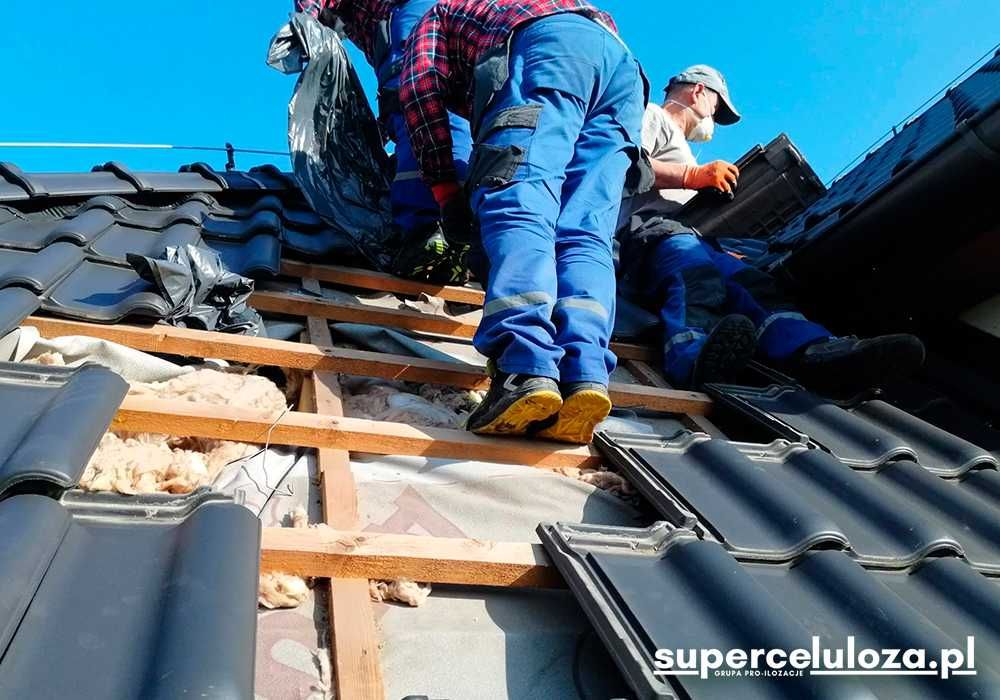 Wdmuchiwanie celulozy | Ocieplenie pianą PUR | Naprawa dachu po kunie