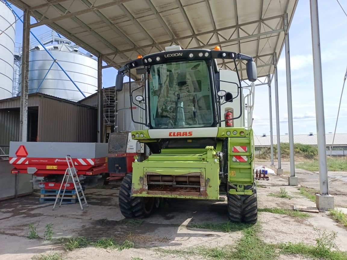 Claas Lexion 750 TT 4x4/V750