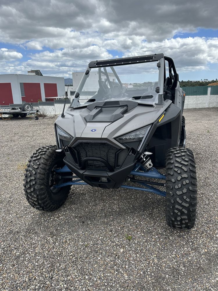 Polaris rzr xp pro 185cv 2022, 189 kms (semi-novo) com matricula