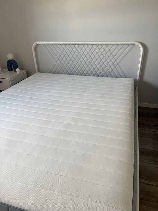 Używane białe łóżko nesttun ikea 160 x 200 + spód + materac