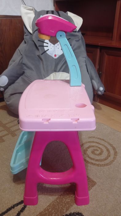 Столик для рисования-200 грн.