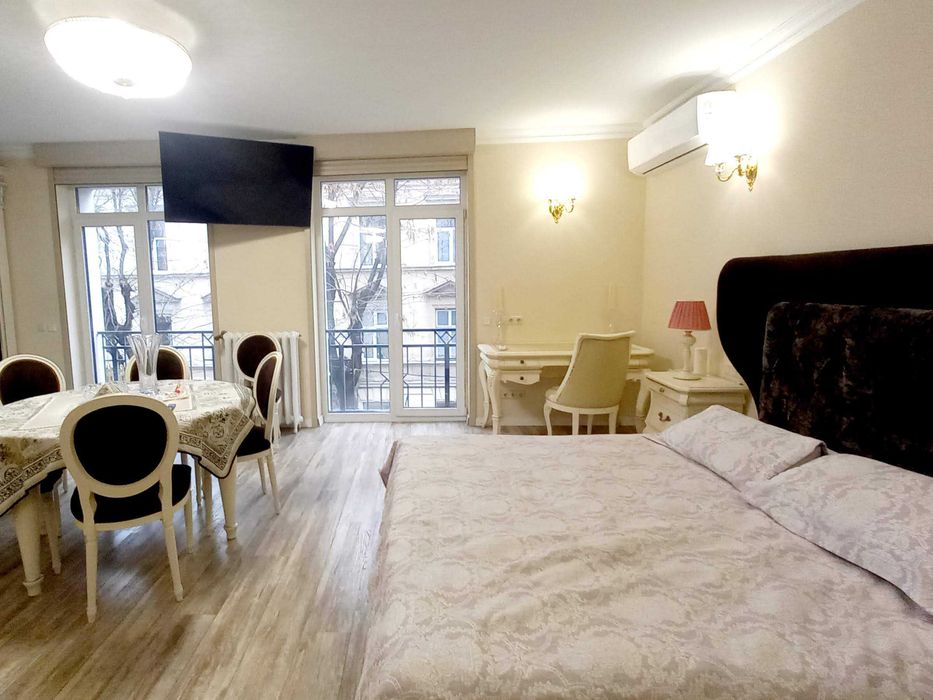 Оренда апартаментів в новобудові в самому центрі вул. М. Скорика