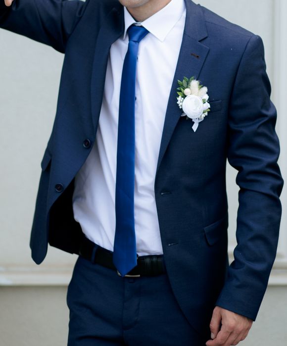 Продам чоловічий класичний костюм