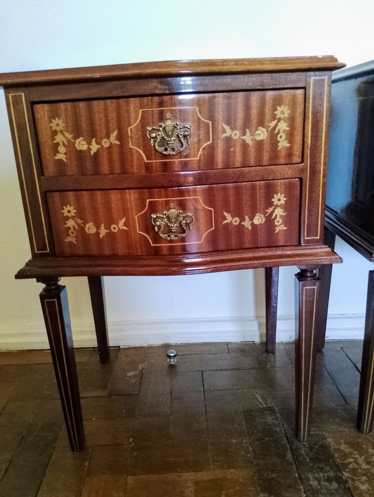 Mesa de Cabeceira Art Deco