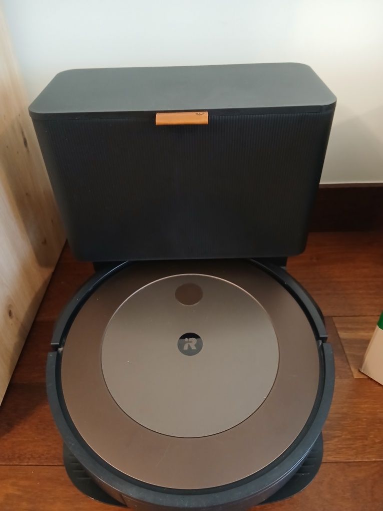 Roomba j9+ com base automática + extras
