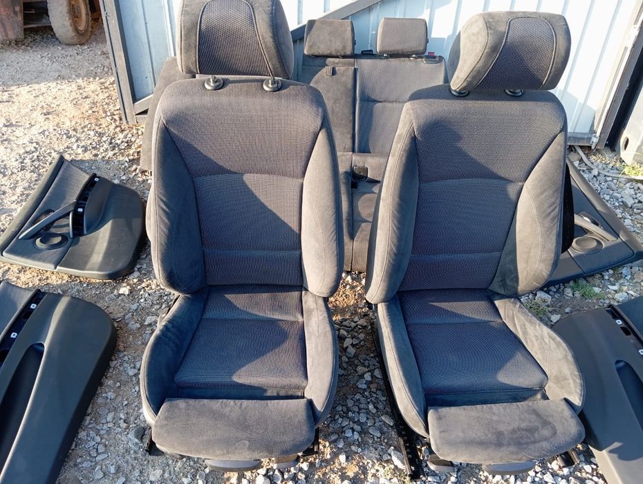 Салон із підігрівом, підкачка сидіння ,спорт recaro ,алькантара БМВ BM