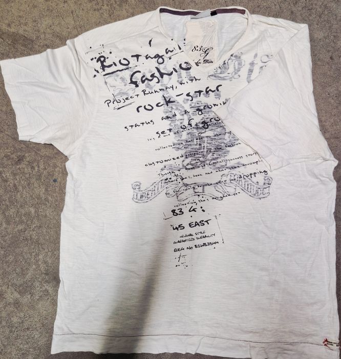 Polos e T-shirts novos xxl

Xxl n 52 n 54
Apenas 3eur pelo artigo
Ou 9