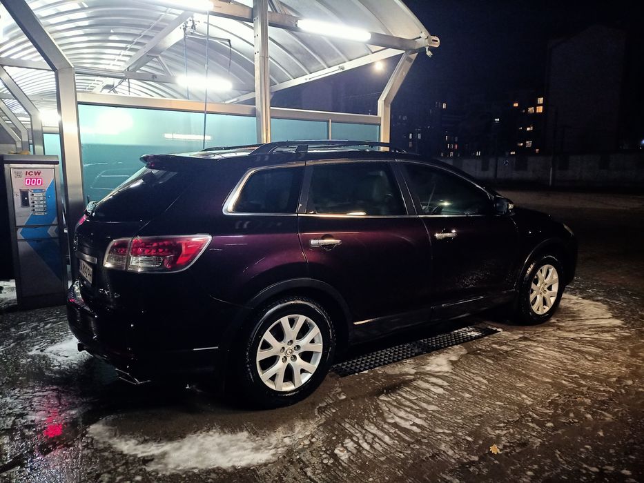 7-місний Mazda CX-9 Black Cherry: Потужність, Комфорт, Характер
