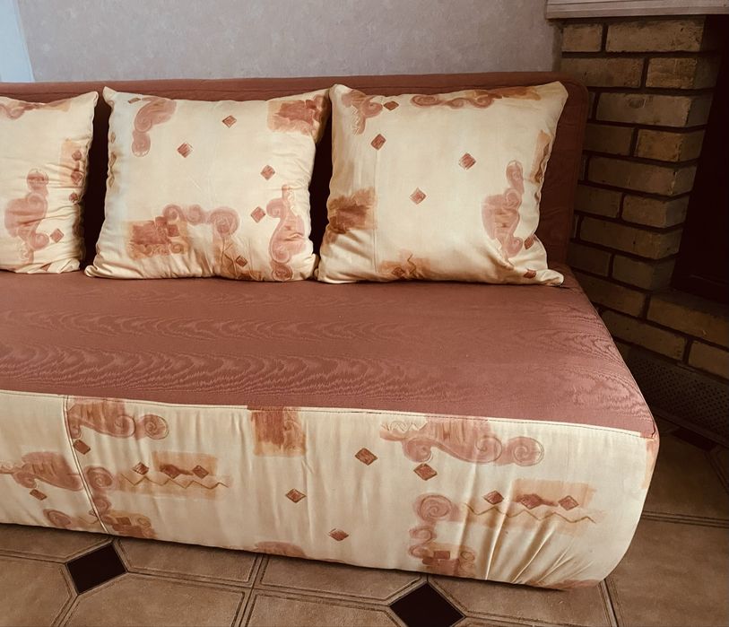 Диван большой в отличном состоянии