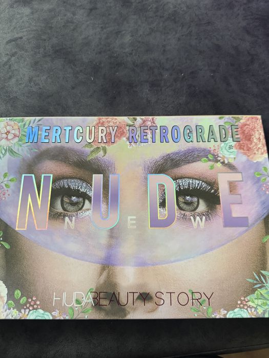 Paleta cieni huda beauty story mercury retrograde 96 kolorów