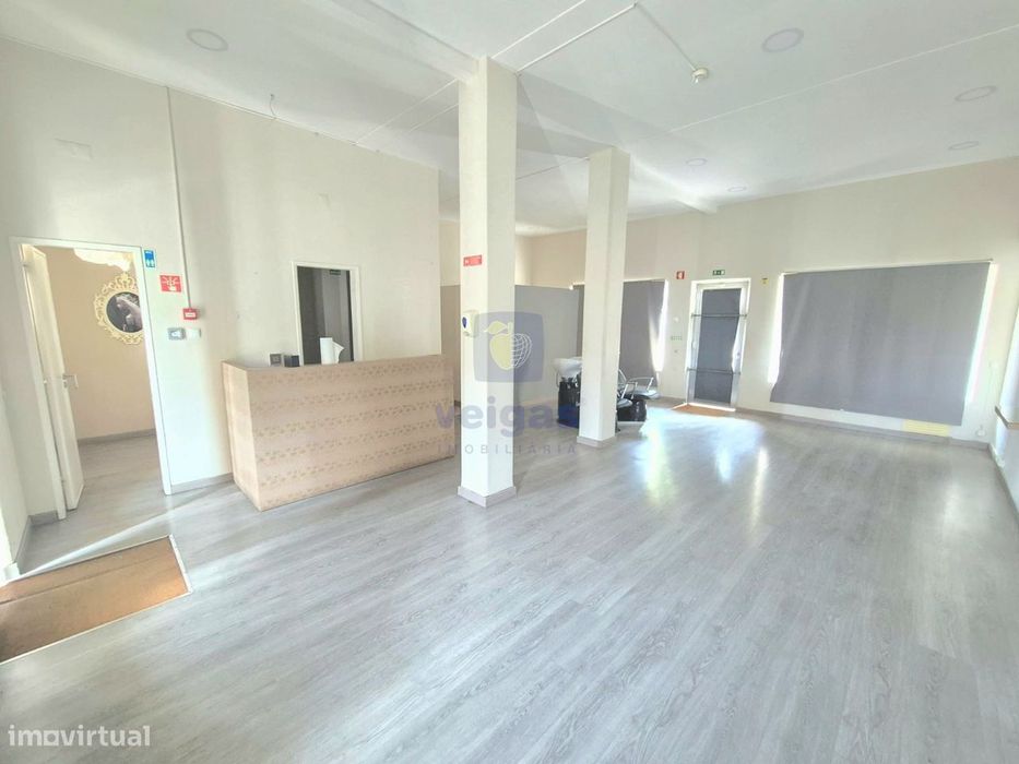 Loja para Arrendamento em Alcabideche