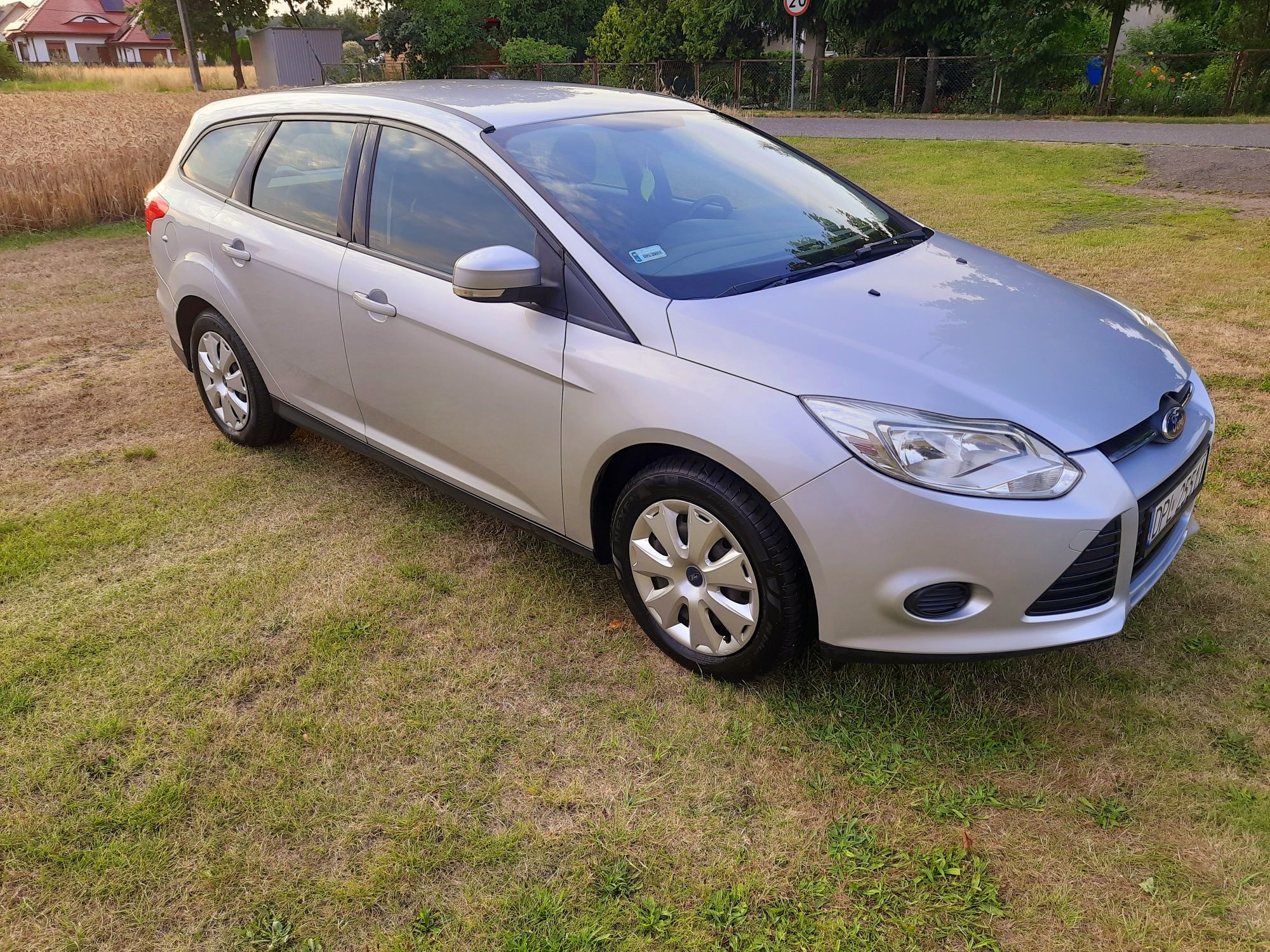 Ford Focus MK3 Salon Polska Oryginalny Niski Przebieg 2 Komplety Kół