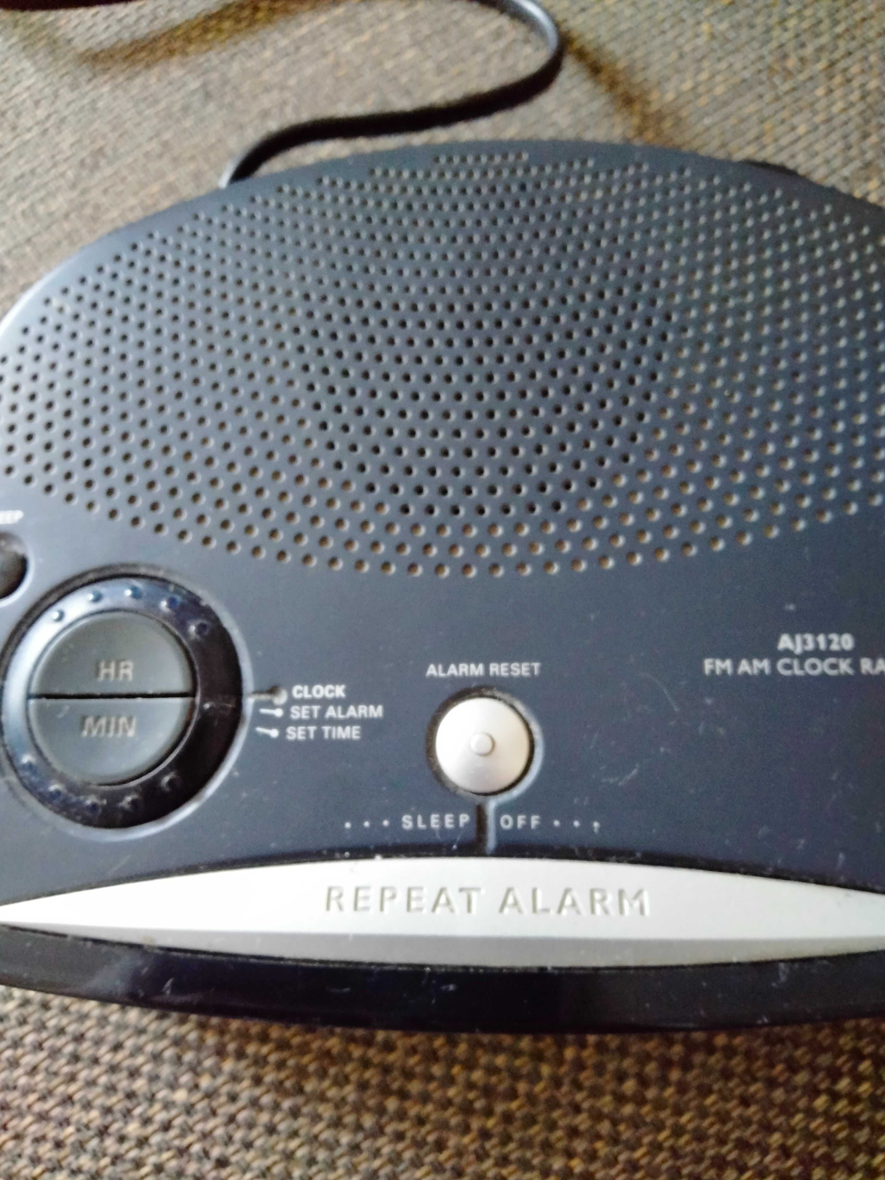 Radio z budzikiem Philips czarne