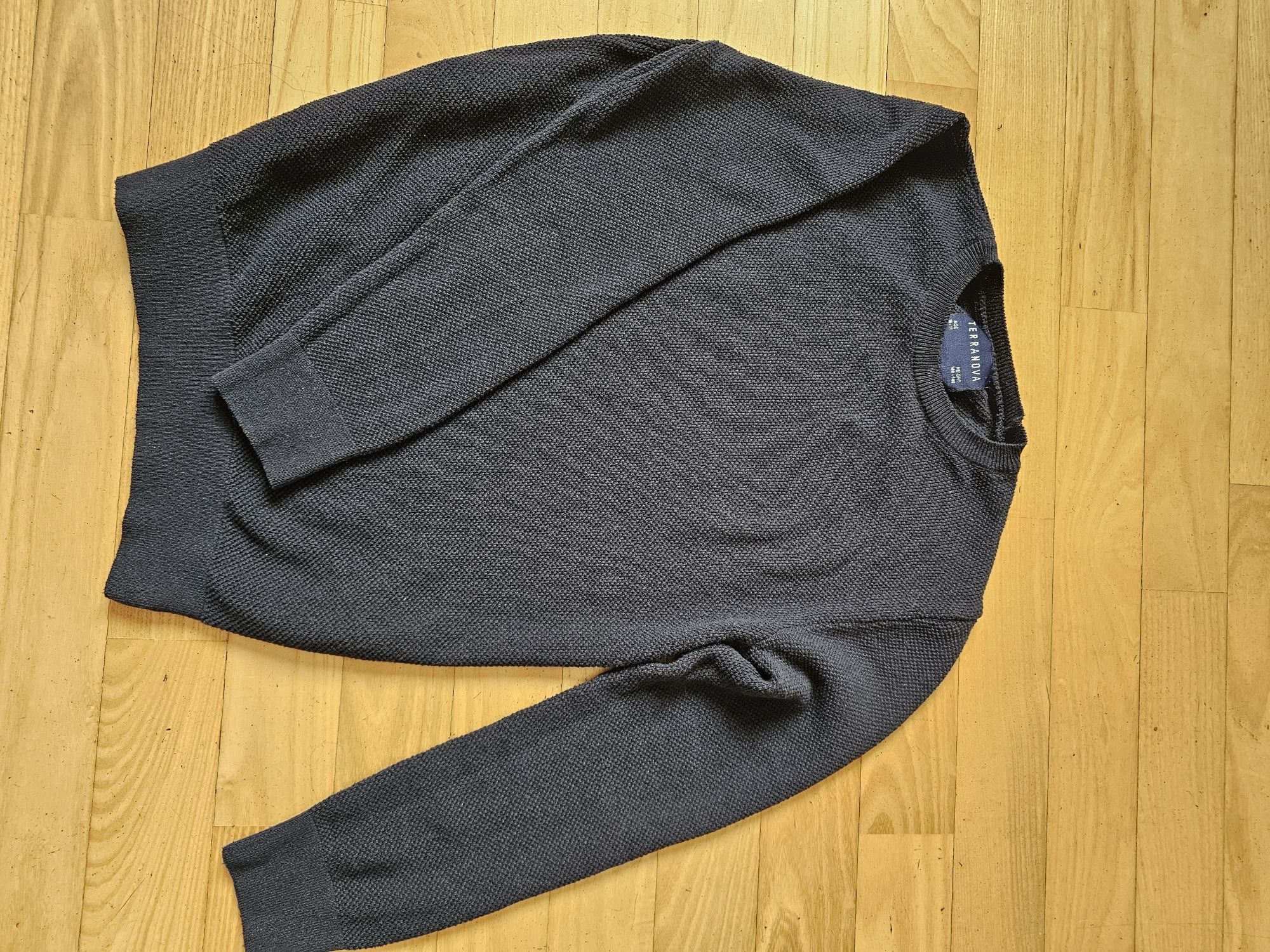 Sweter 140-146 Terranova