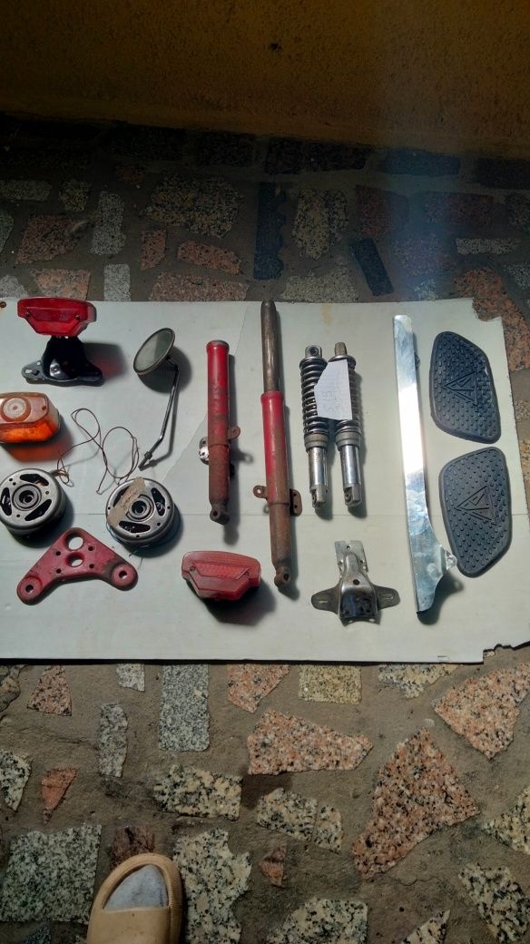 Motor Sachs e peças variadas