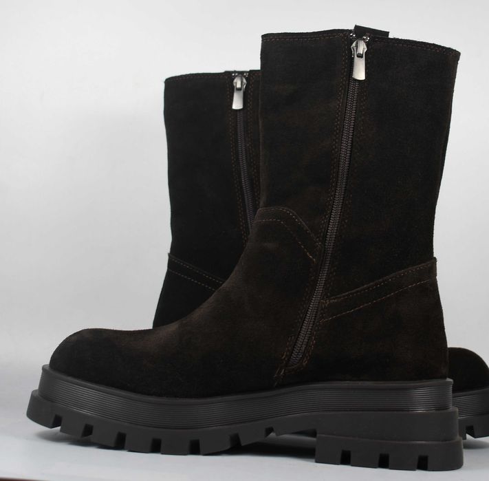 Nowe zamszowe botki Inuovo roz. 39