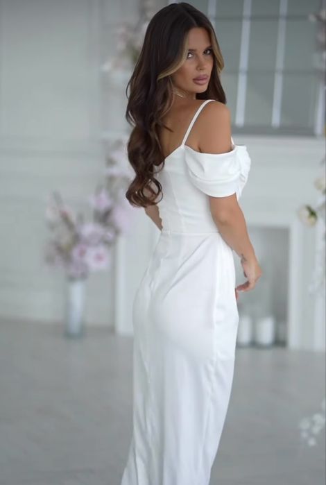 Сукня біла довга s