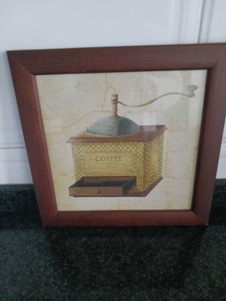 Dois quadros com o tema CAFÉ