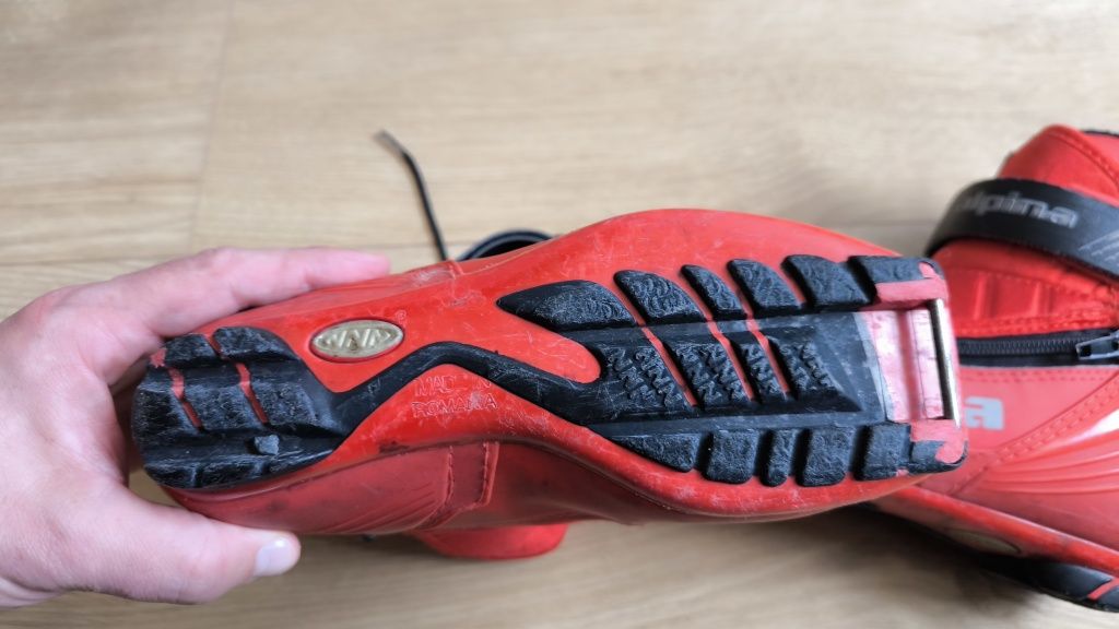 Buty do nart biegowych Alpina, rozmiar 35, system NNN