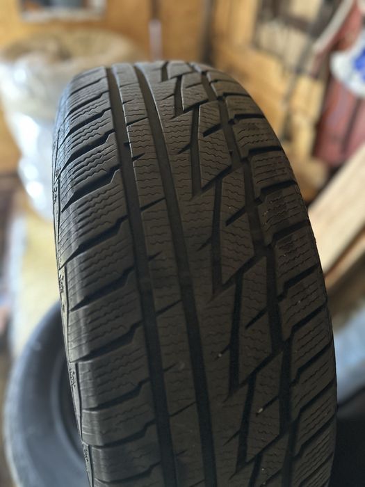 Продам зимову гуму