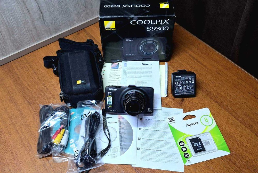 Nikon Coolpix S9300 Black 16 Мп / Зум: 18x(+4x) Матриця 1/2.3"