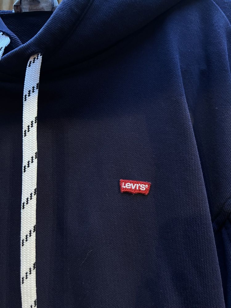 Granatowa bluza levis
