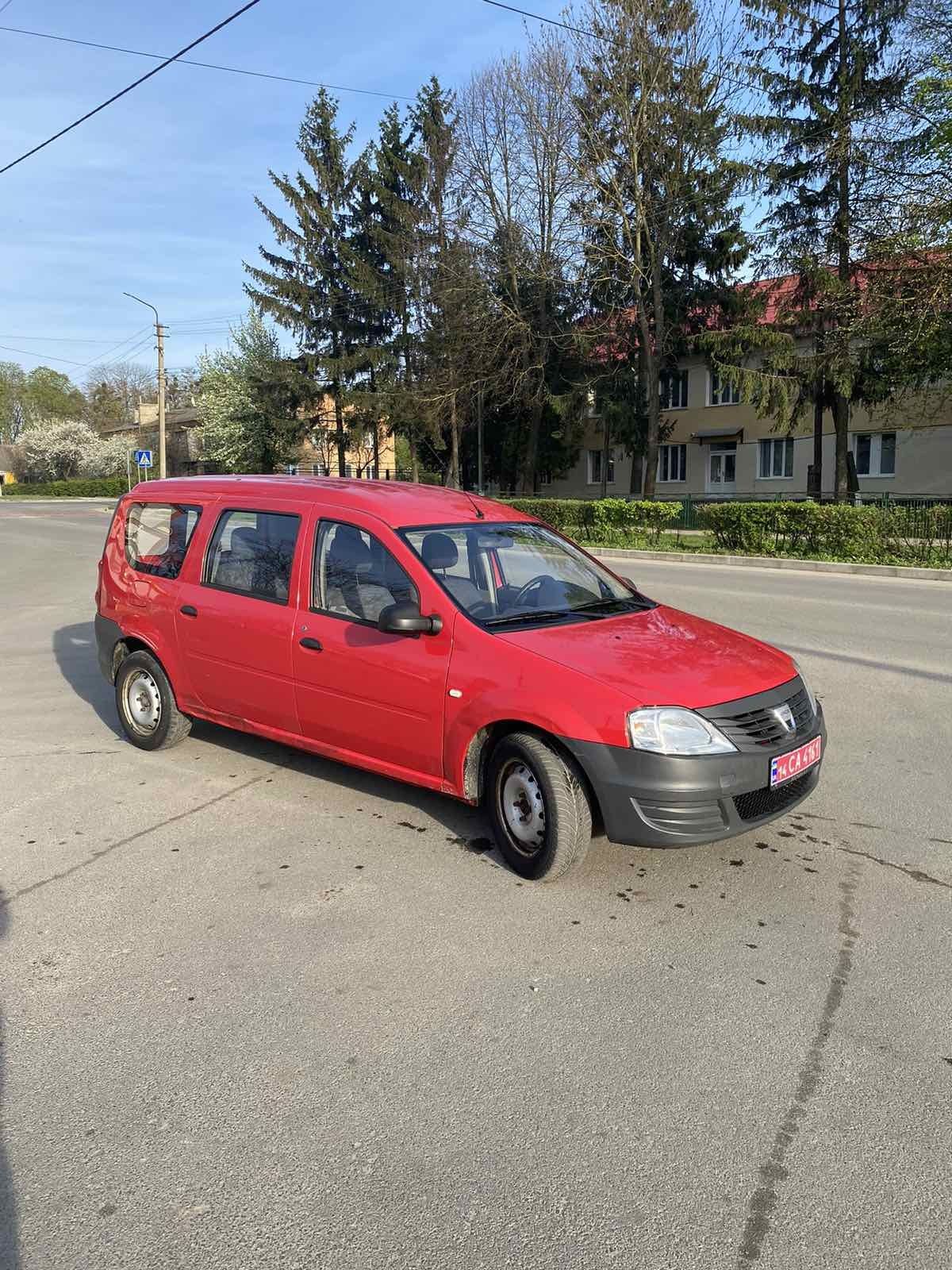 Продам Дачію  Логан mcv 1.4 mpi