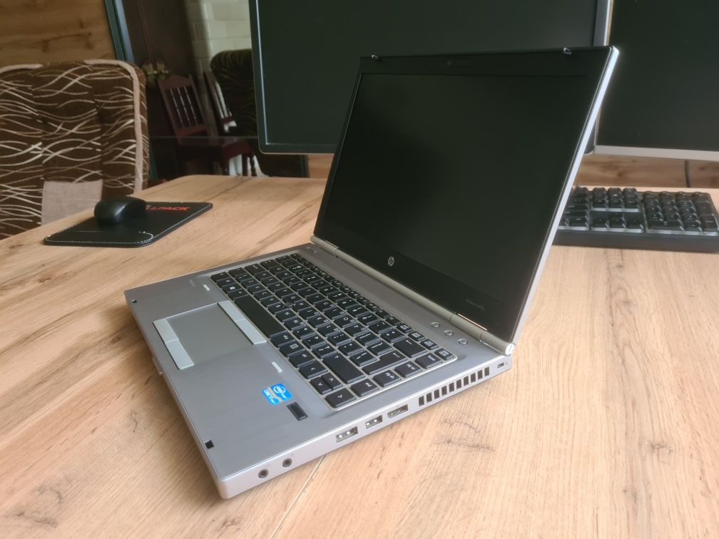 Laptop Hp i7 SSD 14 cali w pełni sprawny
