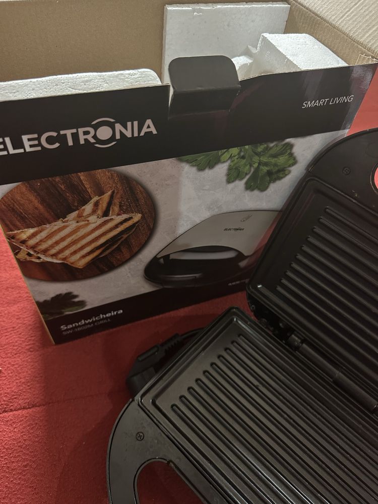 Sandwicheira Electronia NOVA – com Garantia e Recibo