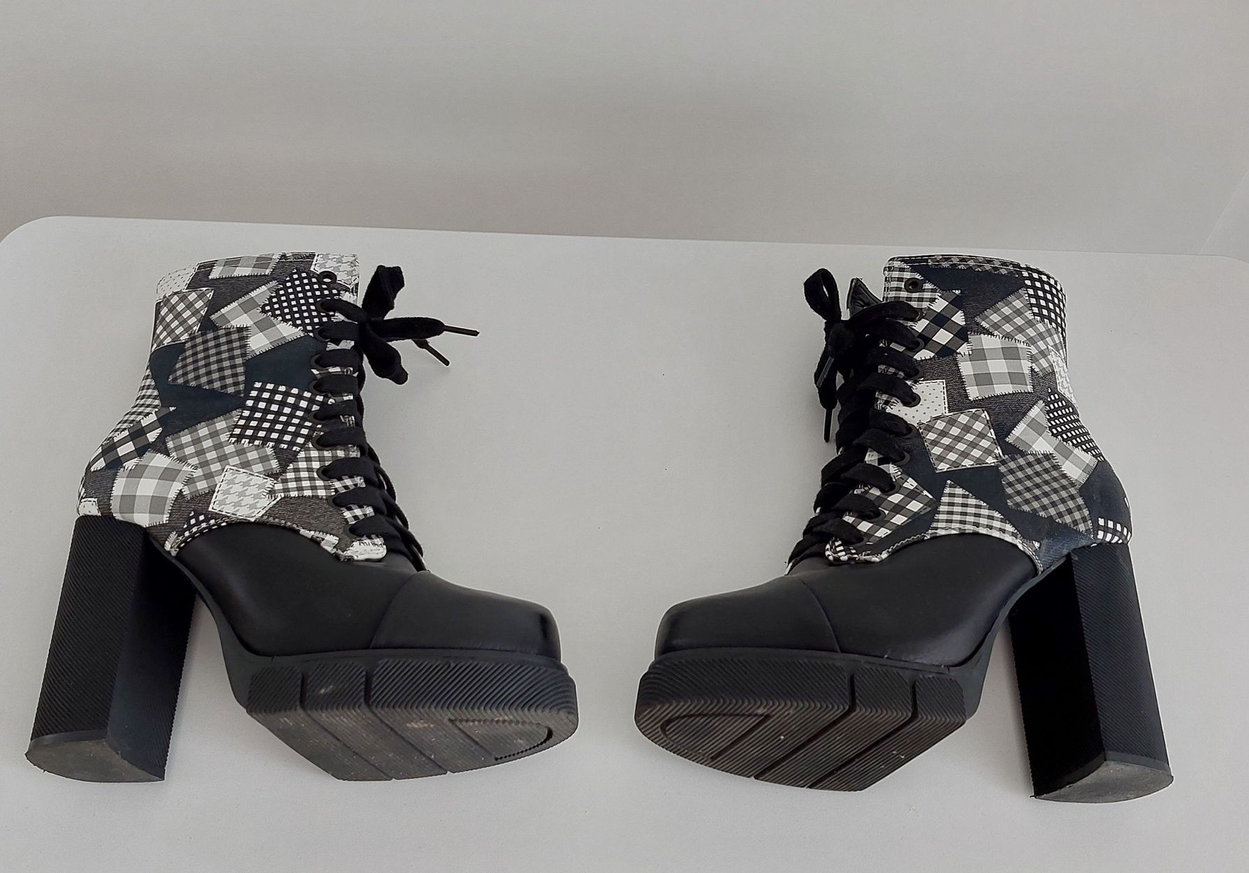 Botki na koturnie black&White vintage wedge shoes