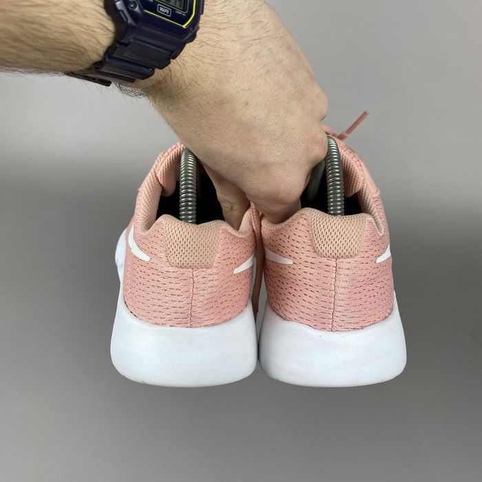 р.37,5 Оригінал! Nike Tanjun GS 818384-605 Кросівки спортивні для залу