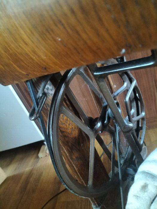 Witam mam do sprzedania maszynę do szycia firmy singel  nie wysyłam od