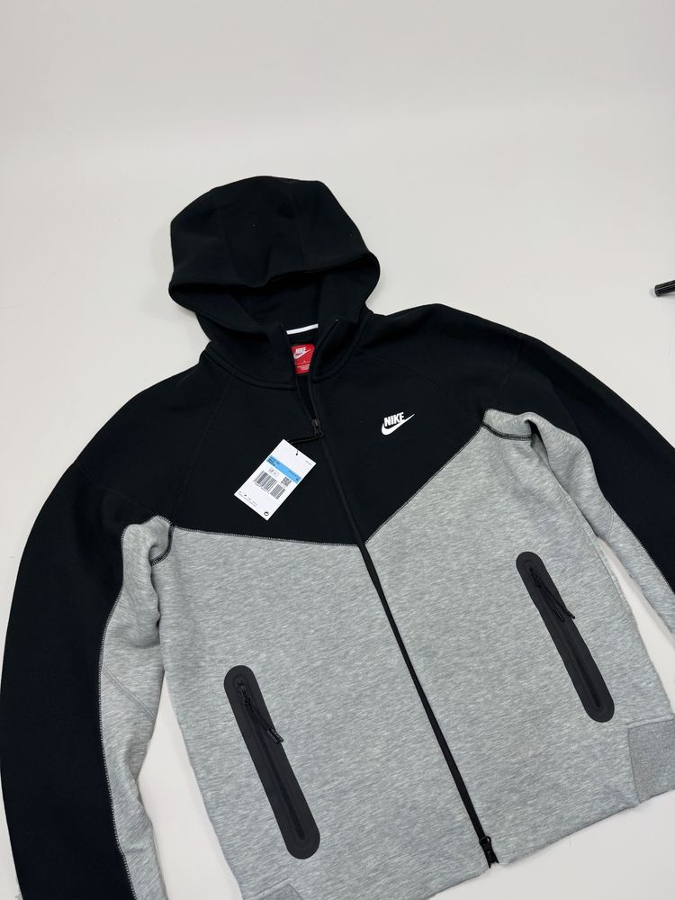 Nike Tech Fleece Кофта М розмір Оригінал теч худи