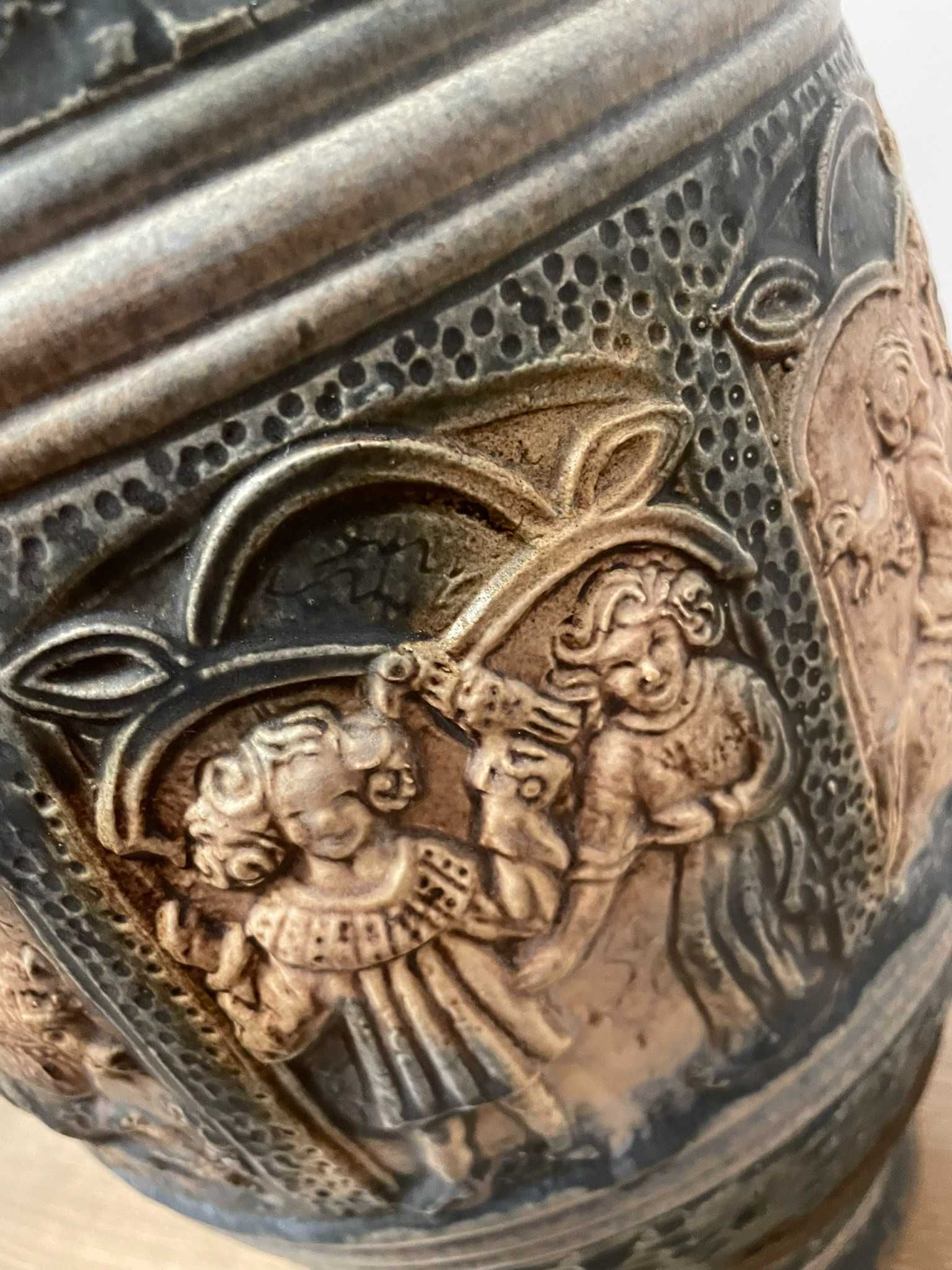 Porcelanowy rzeźbiony ceramiczny wazon Jasba dzban antyki vintage