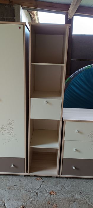 Meble dziecięce komplet